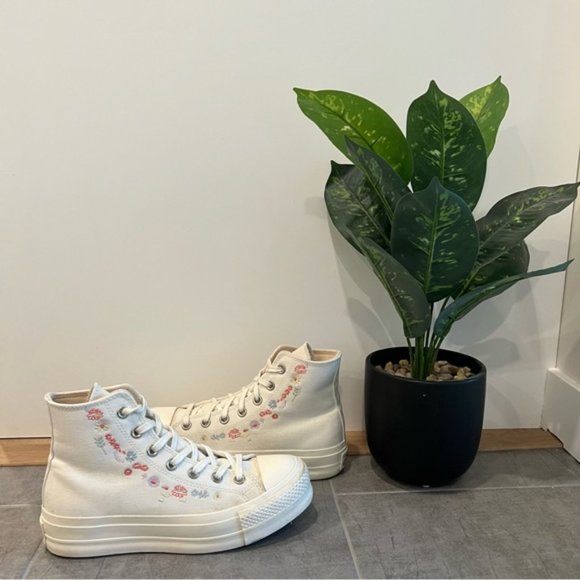 Converse Chuck Taylor All-Star Lift Hi in Things to Grow Egret - Picture 2 of 13